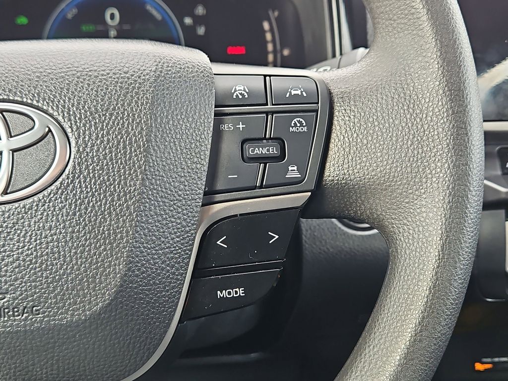 Thumbnail: 2025 Toyota Camry - 22