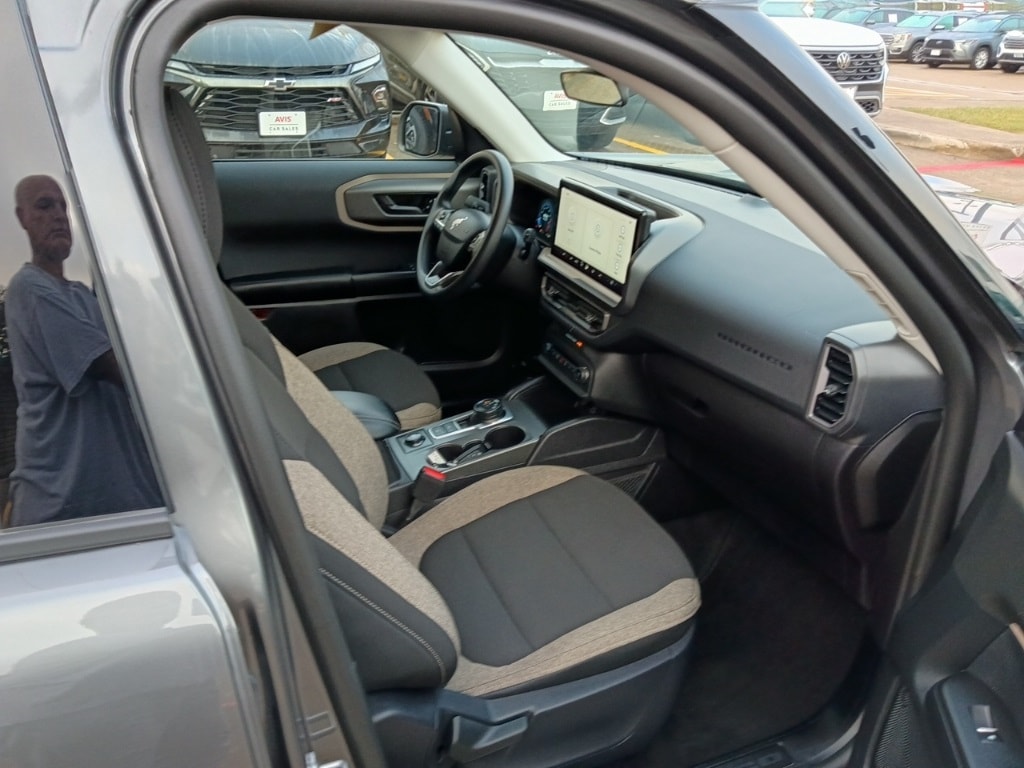 Thumbnail: 2025 Ford Bronco Sport - 9