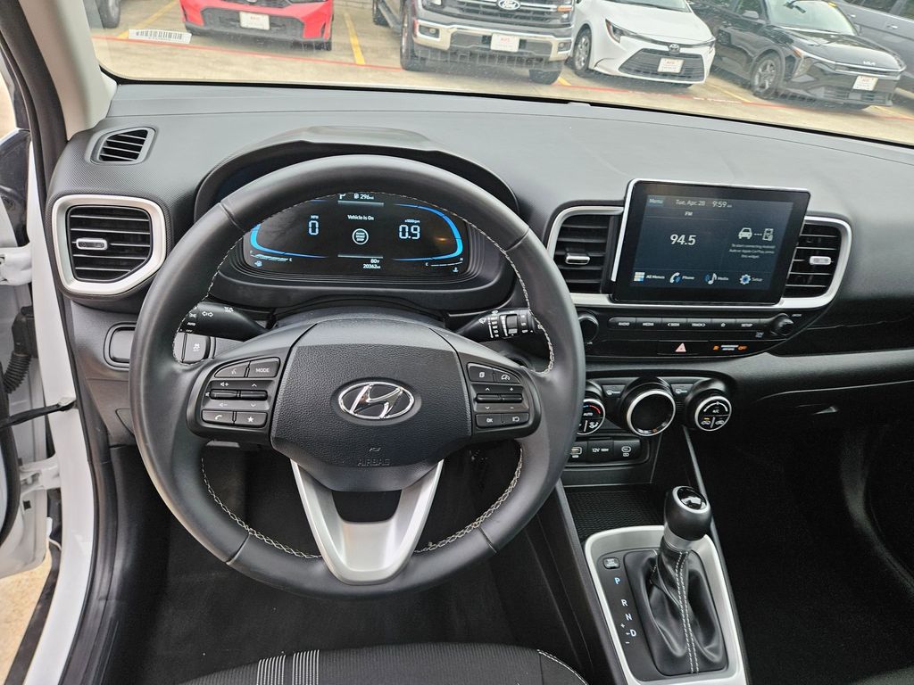 Thumbnail: 2025 Hyundai Venue - 17