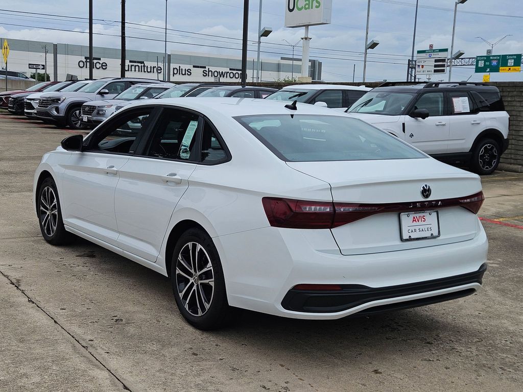 Thumbnail: 2025 Volkswagen Jetta - 3