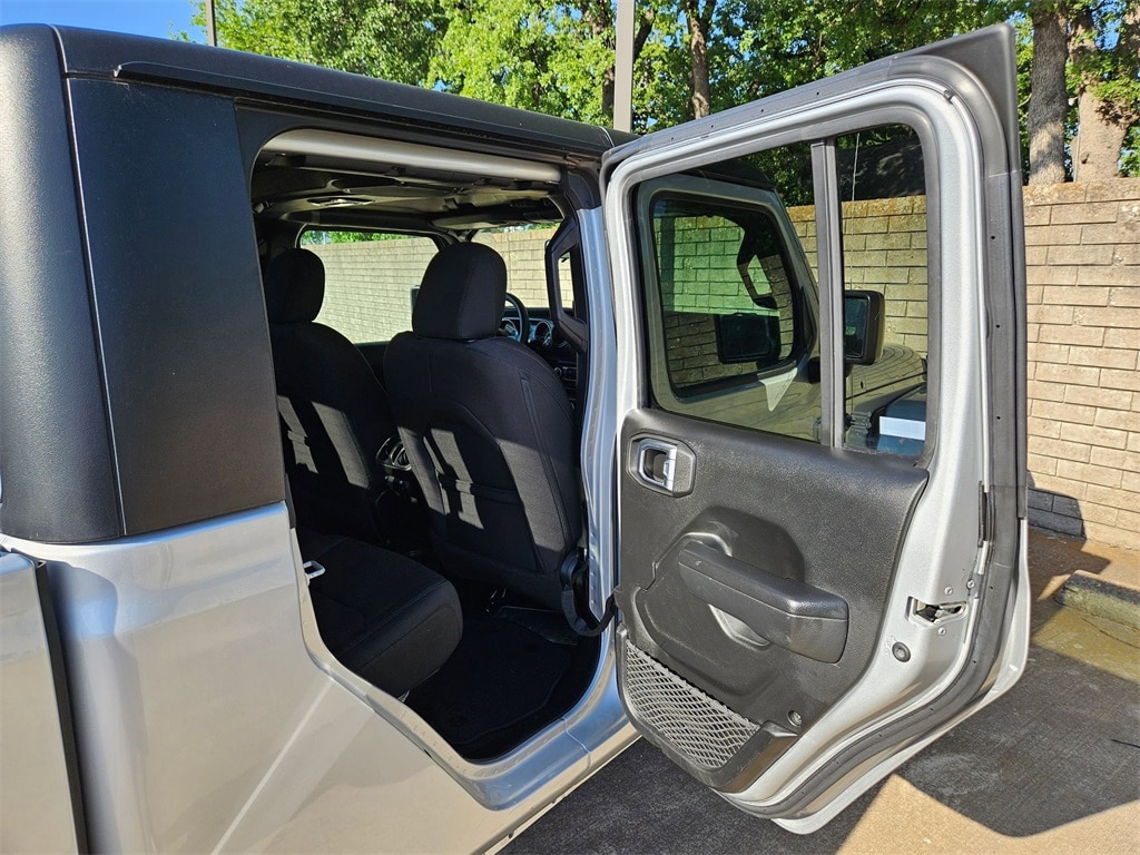 Thumbnail: 2023 Jeep Gladiator - 25