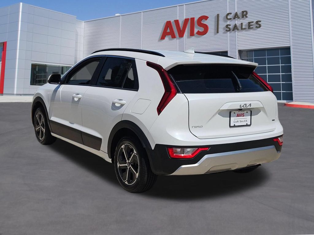 Thumbnail: 2025 Kia Niro - 3