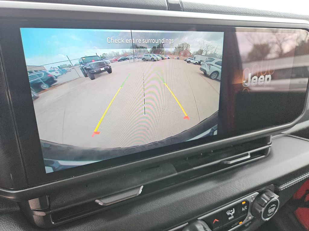 Thumbnail: 2025 Jeep Wrangler - 22