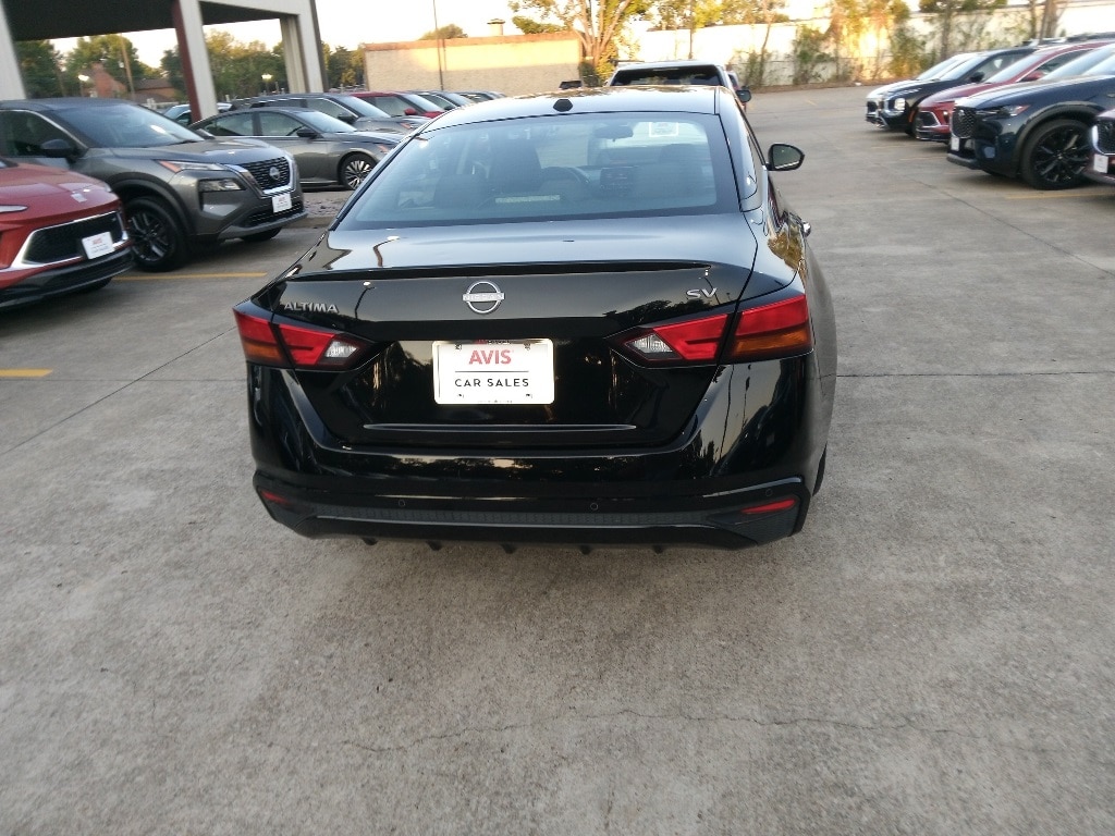 Thumbnail: 2024 Nissan Altima - 10
