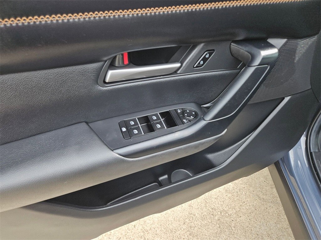 Thumbnail: 2025 Mazda CX-50 - 15