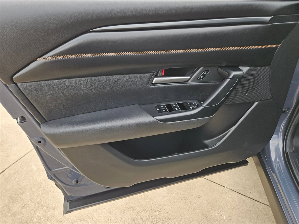 Thumbnail: 2025 Mazda CX-50 - 14