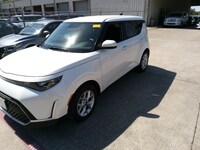 2023 Kia Soul LX -
                Irving, TX