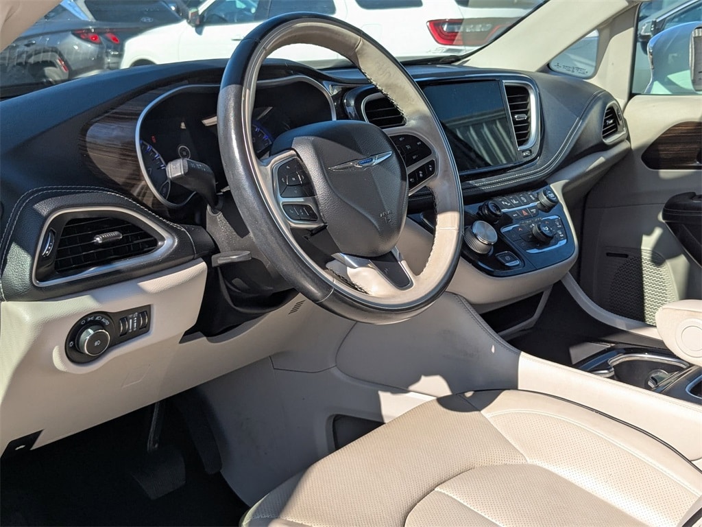Thumbnail: 2021 Chrysler Pacifica - 14