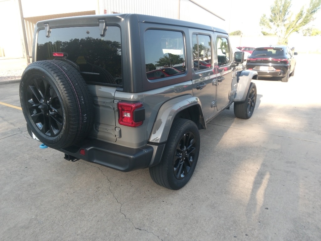 Thumbnail: 2023 Jeep Wrangler - 6