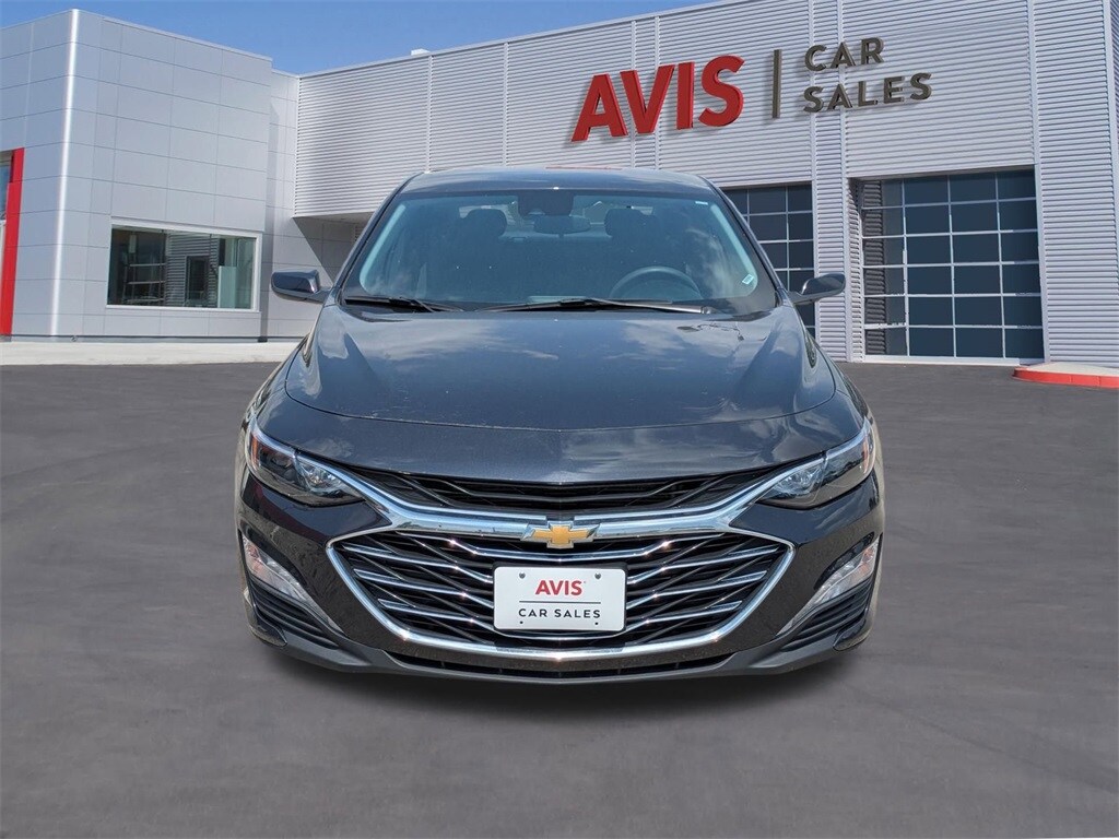 2023 Chevrolet Malibu 1LT photo 2