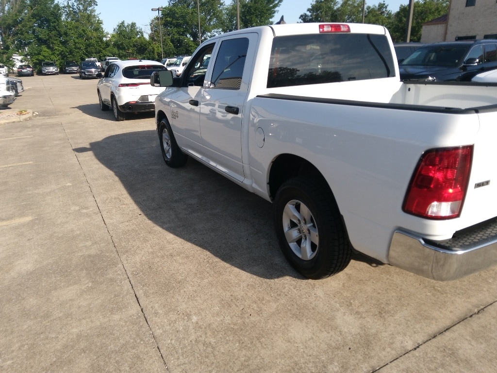 2023 RAM 1500 Classic SLT 4