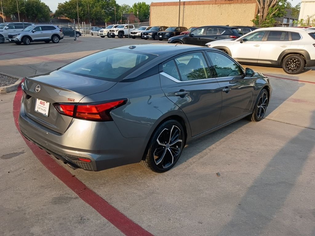 Thumbnail: 2025 Nissan Altima - 9