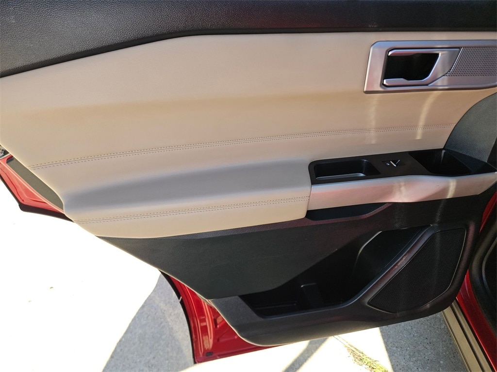 Thumbnail: 2023 Ford Explorer - 26