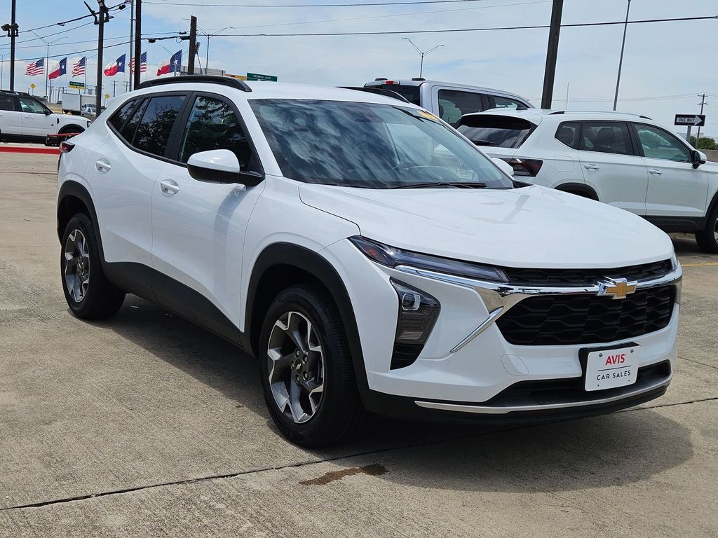 Thumbnail: 2025 Chevrolet Trax - 10