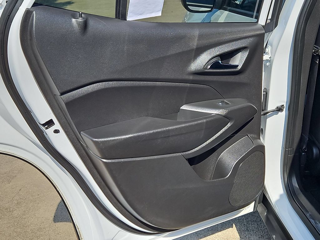 Thumbnail: 2025 Chevrolet Trax - 27