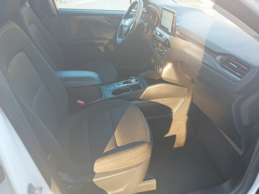 Thumbnail: 2025 Ford Escape - 8