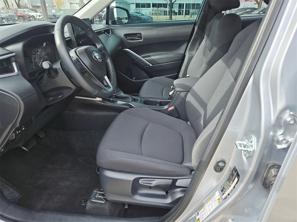 Thumbnail: 2025 Toyota Corolla Cross - 11