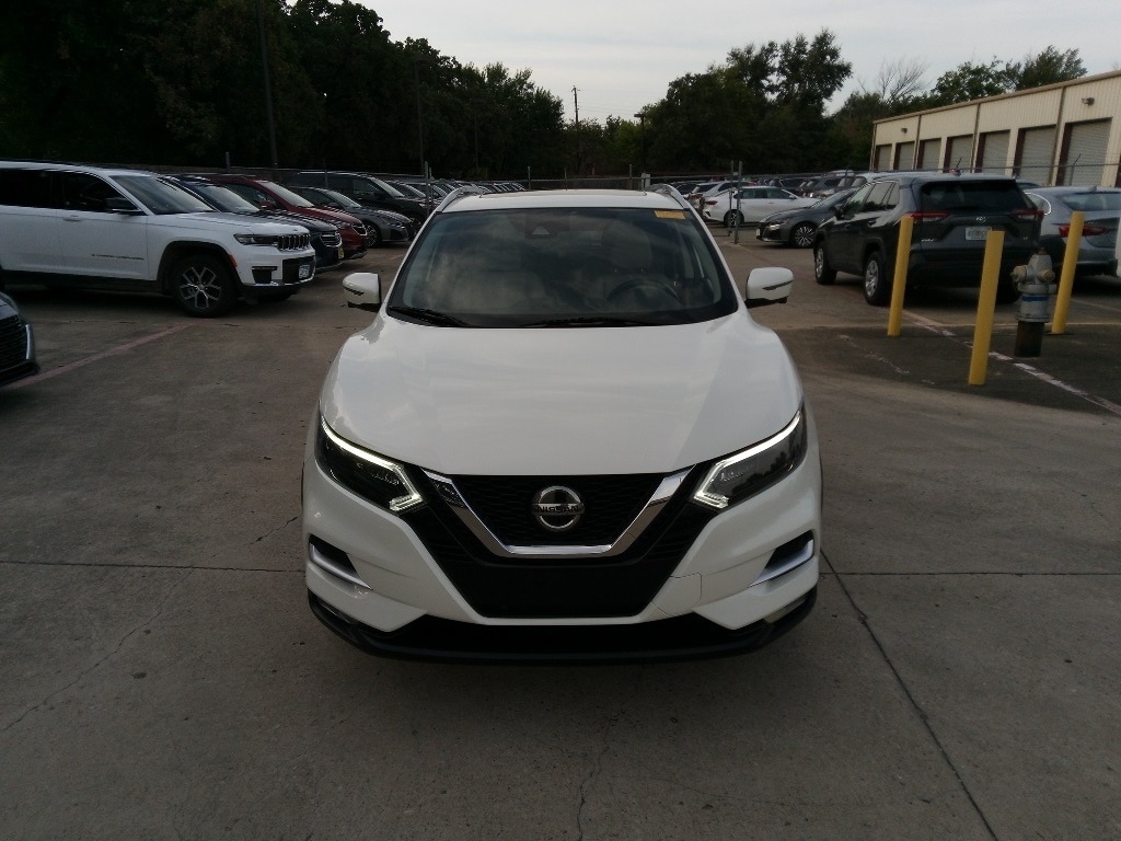 Used 2020 Nissan Rogue Sport For Sale at AVIS Car Sales VIN