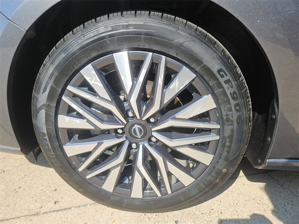 Thumbnail: 2024 Nissan Altima - 33