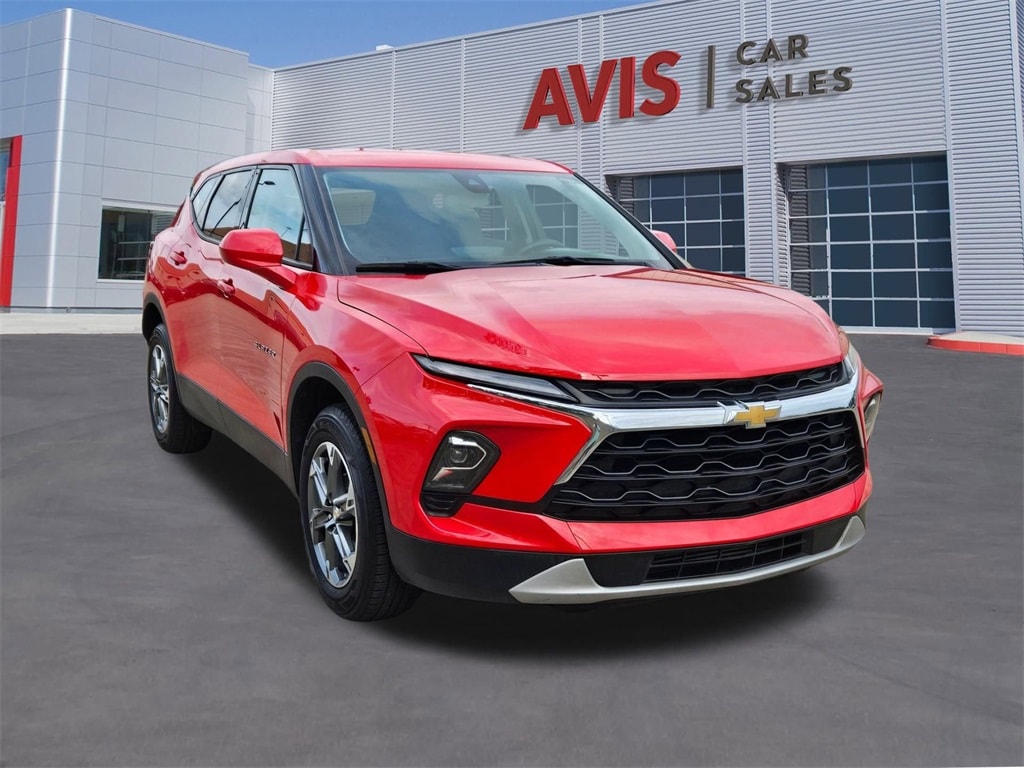 Thumbnail: 2023 Chevrolet Blazer - 3