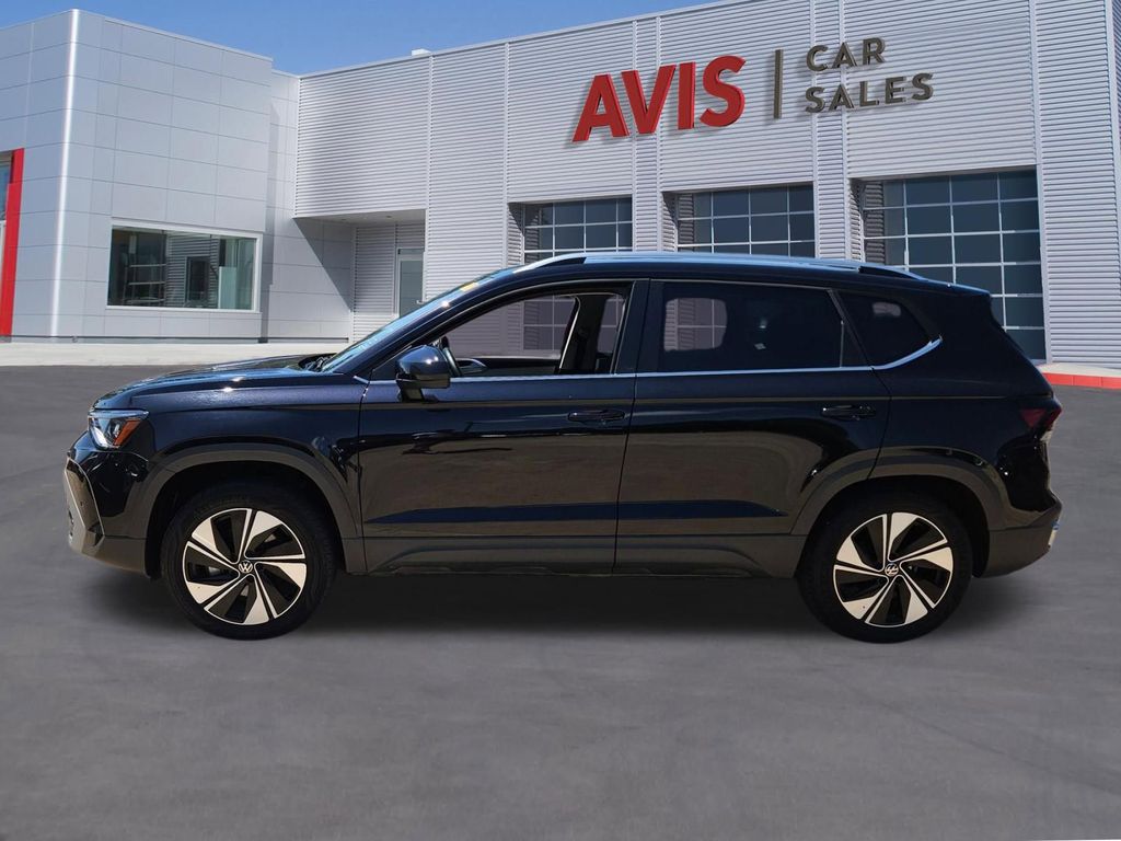 Thumbnail: 2025 Volkswagen Taos - 2