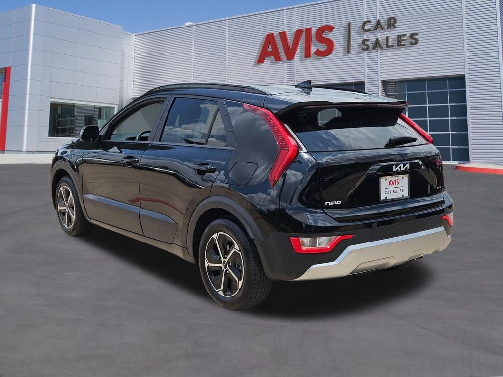 Thumbnail: 2025 Kia Niro - 3