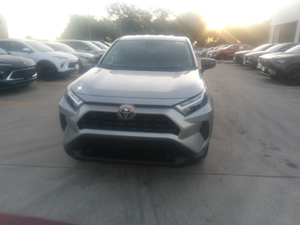 Thumbnail: 2025 Toyota RAV4 - 5