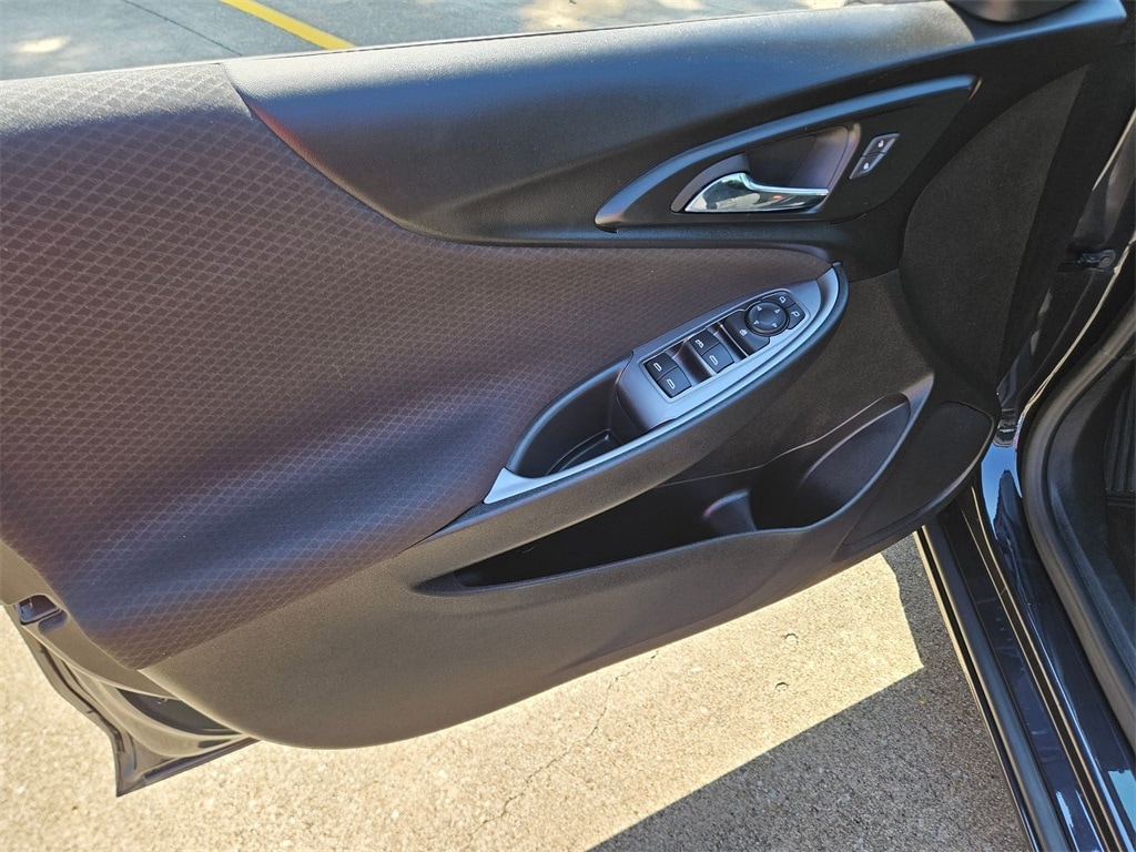 Thumbnail: 2023 Chevrolet Malibu - 15