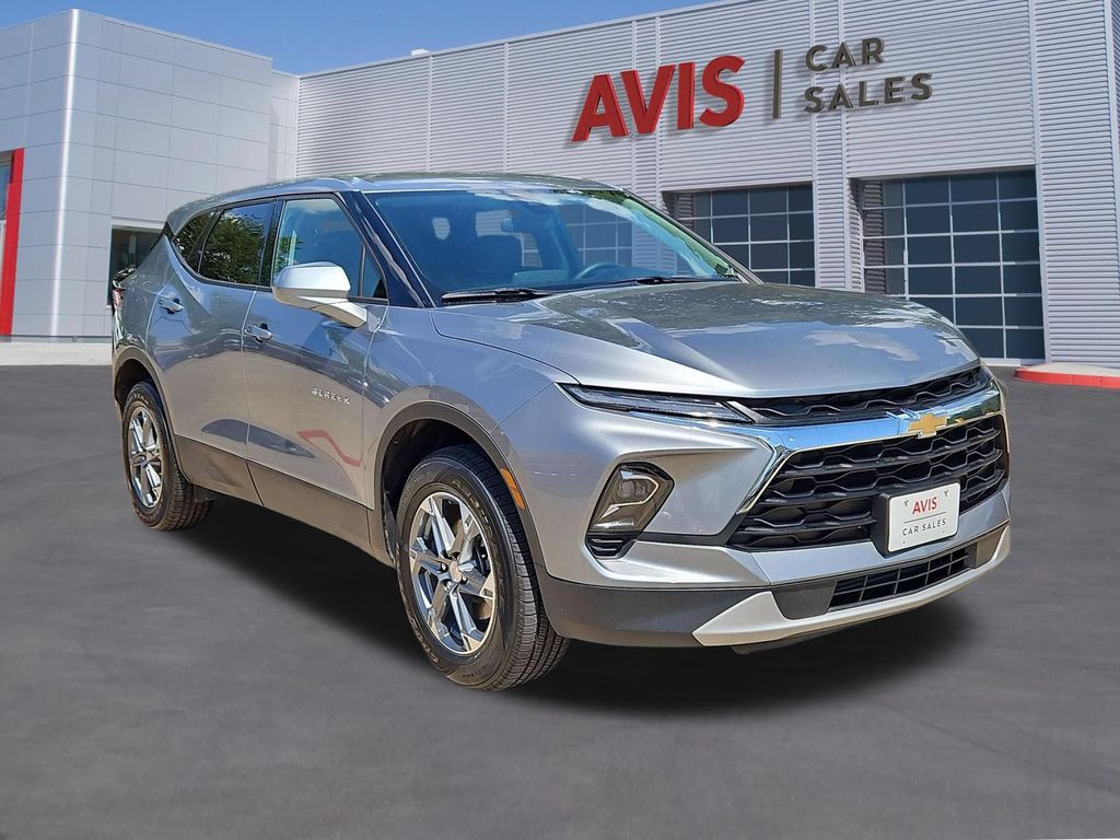 Thumbnail: 2025 Chevrolet Blazer - 3