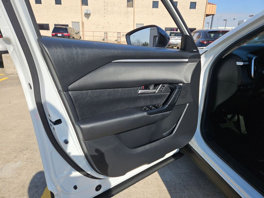 Thumbnail: 2025 Mazda CX-50 - 24