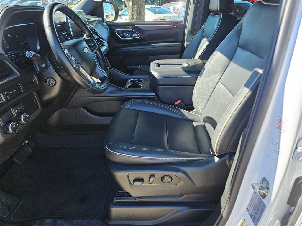 Thumbnail: 2023 Chevrolet Suburban - 9