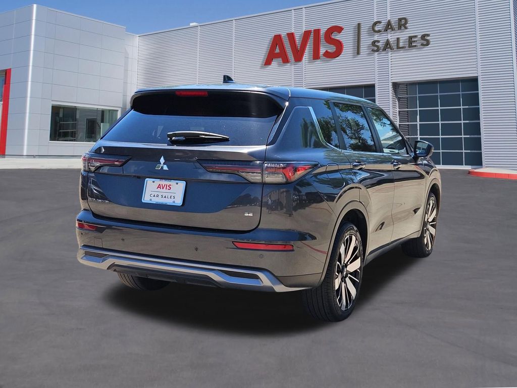 Thumbnail: 2025 Mitsubishi Outlander - 6