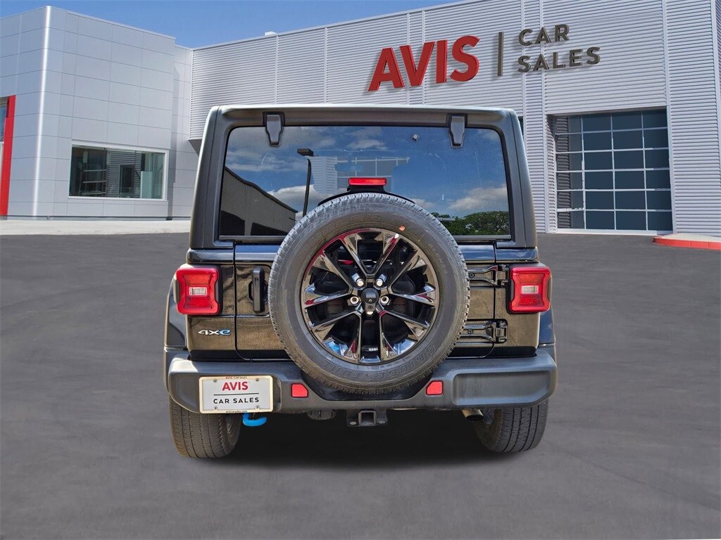 2023 Jeep Wrangler Sahara 7