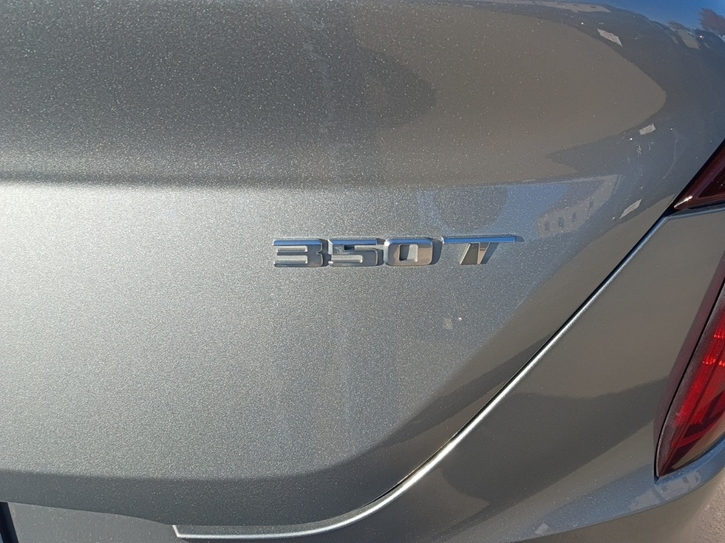 Thumbnail: 2023 Cadillac CT4 - 11