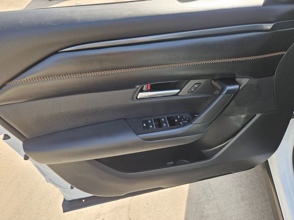 Thumbnail: 2025 Mazda CX-50 - 14