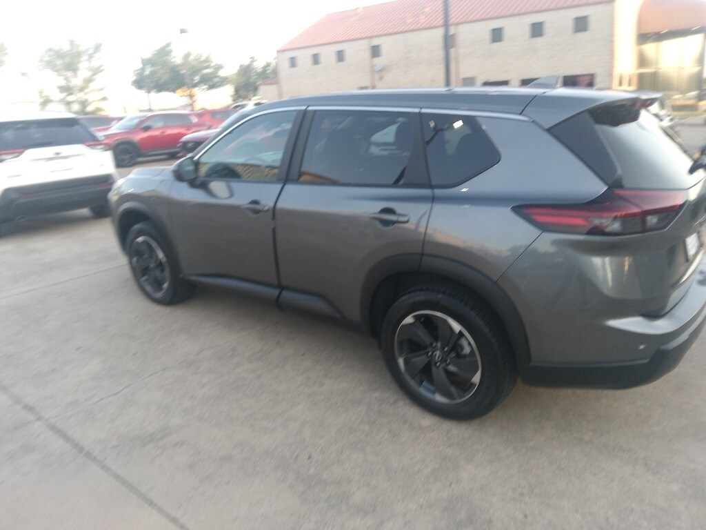 Thumbnail: 2024 Nissan Rogue - 4