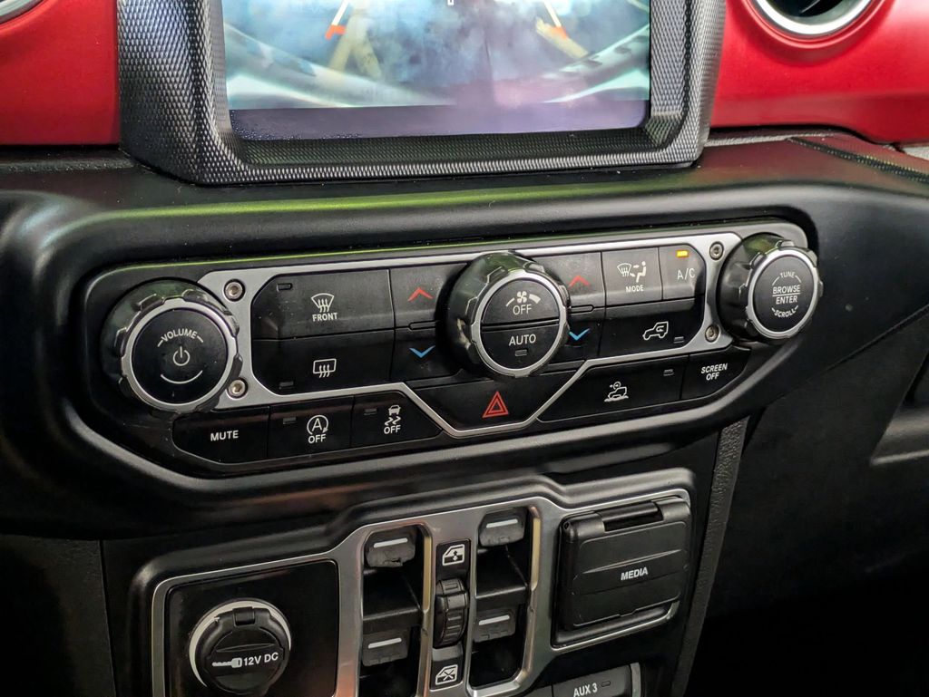 Thumbnail: 2023 Jeep Wrangler - 17