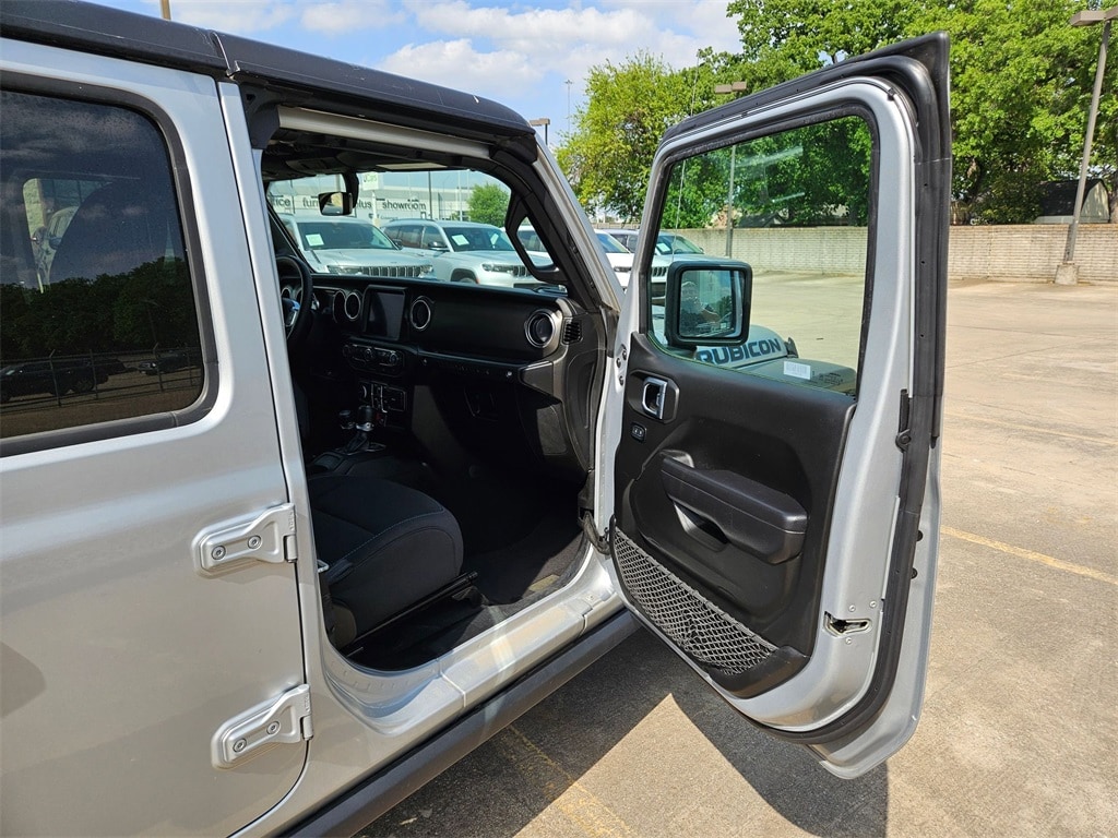 Thumbnail: 2023 Jeep Wrangler - 29