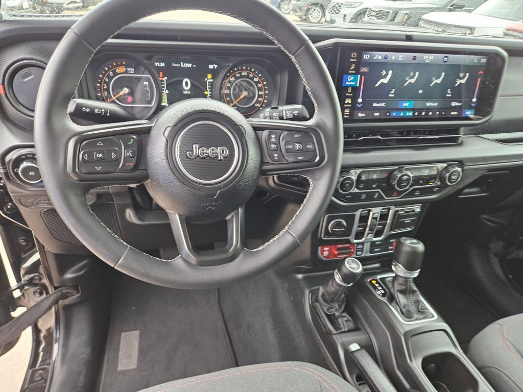 Thumbnail: 2025 Jeep Wrangler - 17