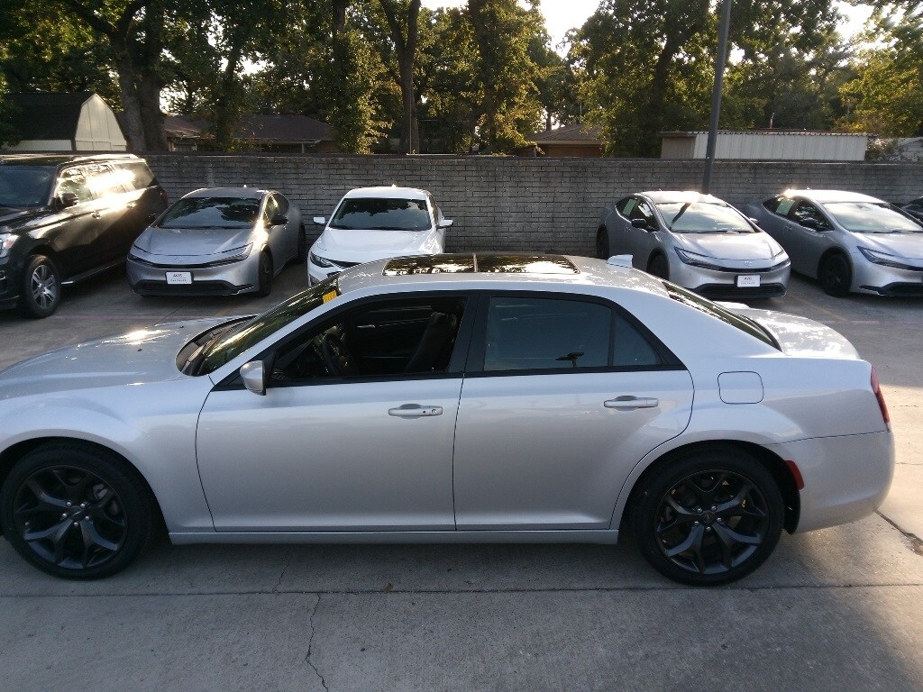 Used 2023 Chrysler 300 For Sale at AVIS Car Sales VIN 2C3CCABG4PH613818