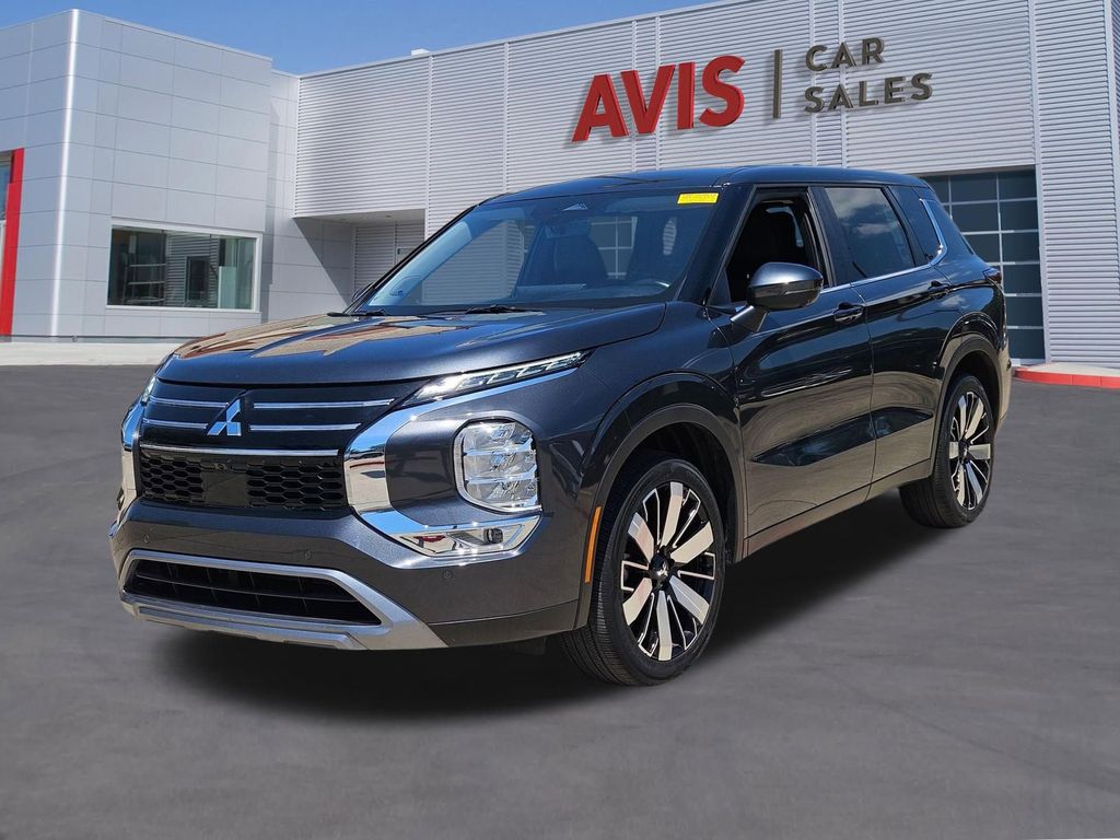 Thumbnail: 2025 Mitsubishi Outlander - 1