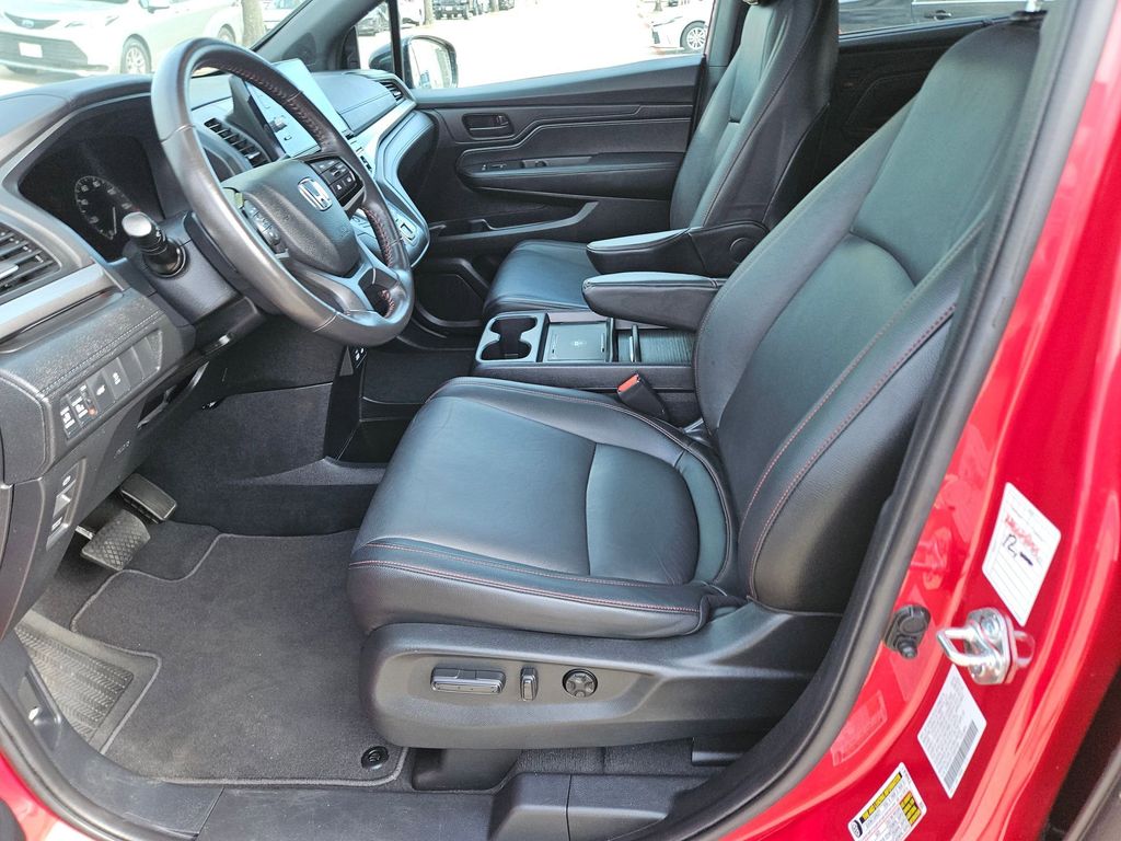 Thumbnail: 2025 Honda Odyssey - 11