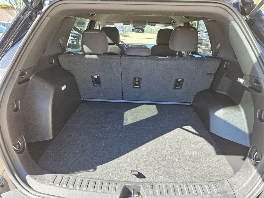 Thumbnail: 2025 Chevrolet Equinox - 24