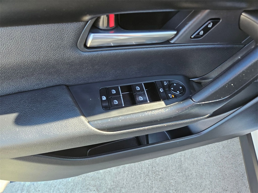 Thumbnail: 2025 Mazda CX-50 - 14