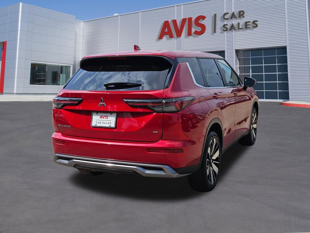 Thumbnail: 2025 Mitsubishi Outlander - 6