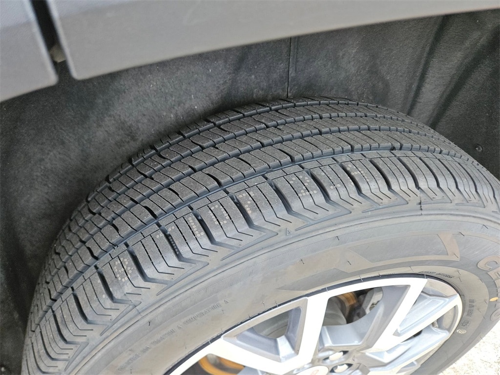 Thumbnail: 2023 GMC Acadia - 30