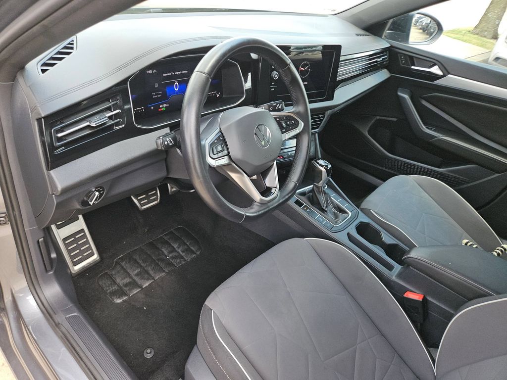 Thumbnail: 2025 Volkswagen Jetta - 15
