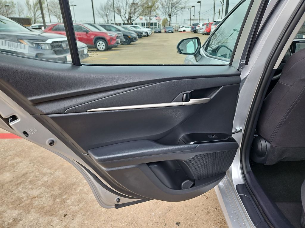 Thumbnail: 2025 Toyota Camry - 27