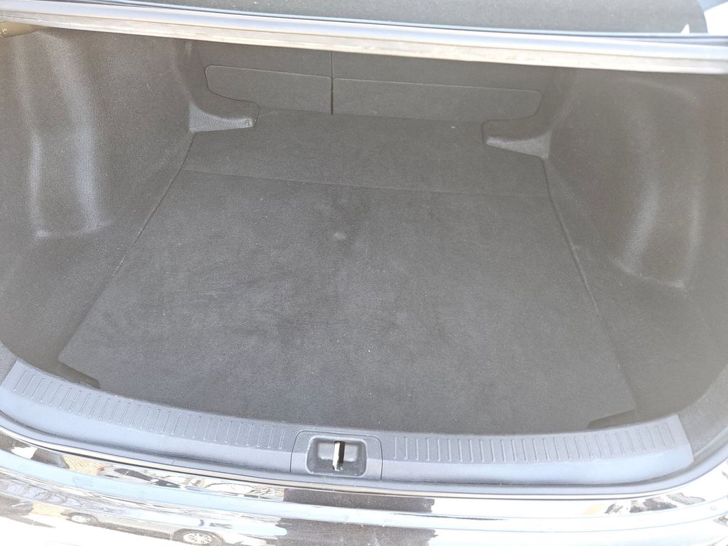 Thumbnail: 2024 Toyota Corolla - 24