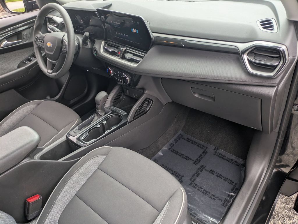 2025 Chevrolet Trailblazer LT - Photo 29